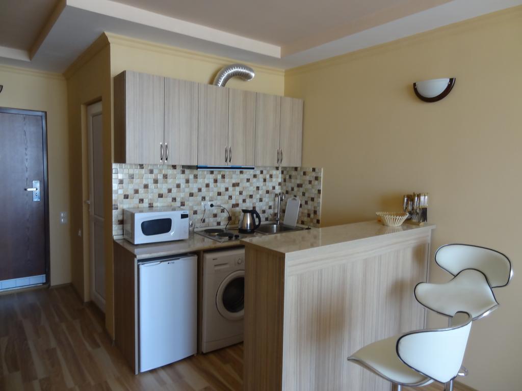 Apartment On Khimshiashvili Батуми Екстериор снимка