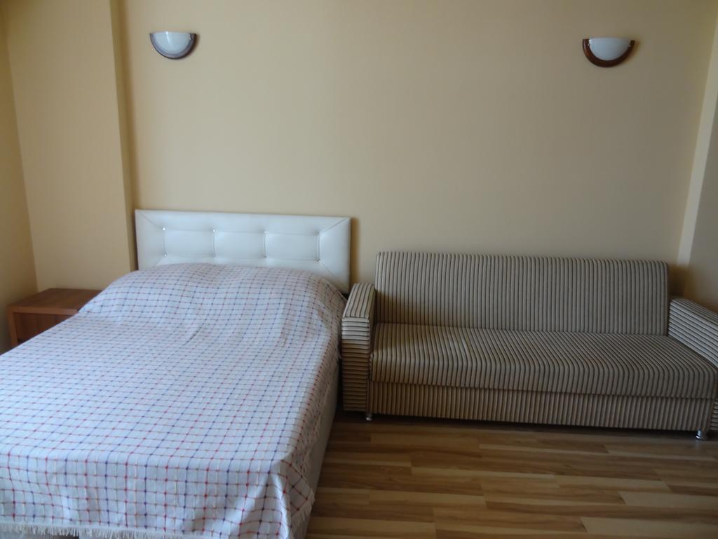 Apartment On Khimshiashvili Батуми Екстериор снимка